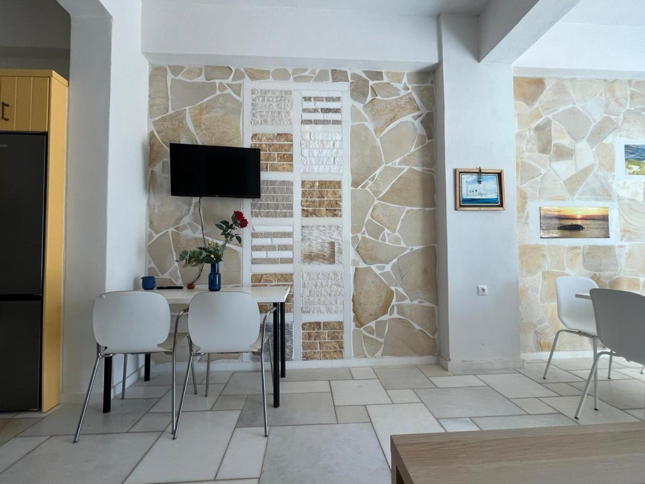 Armonia Studios, Apartments & Villa Mikri Vigla Exterior foto